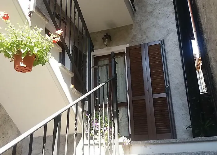 Da Carla Abbadia Lariana